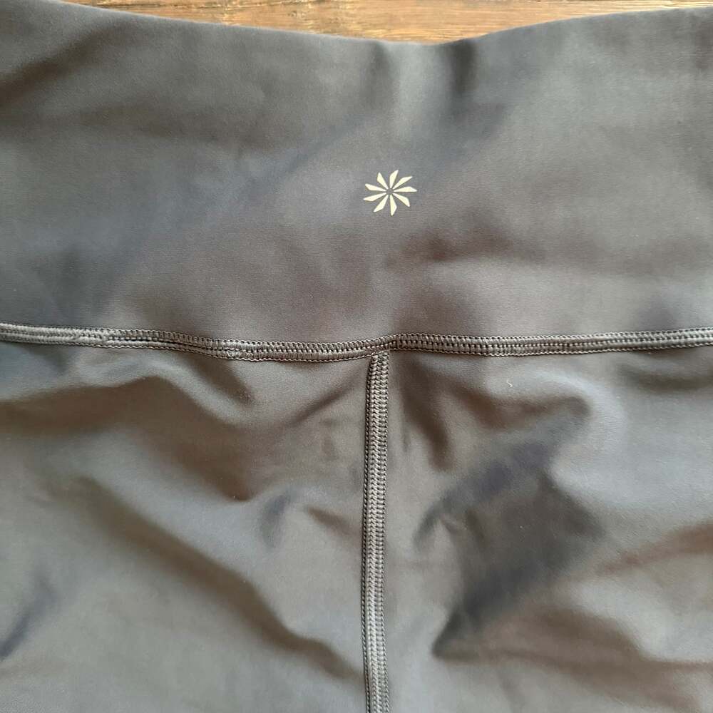 Athleta Interval Stash 7/8 Tight Leggings - Grey - Side Pockets - Size XSmall - Picture 5 of 6